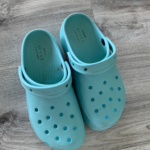 tropical teal crocs size 8